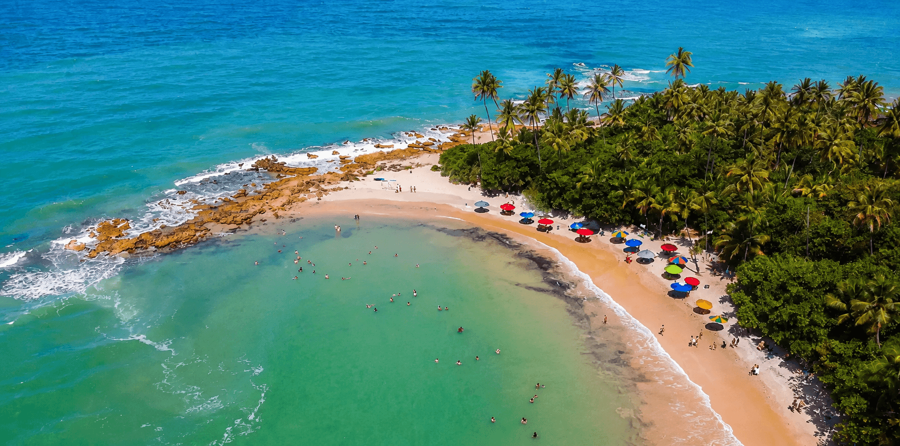 Vista aérea da Praia de Coqueirinho, no litoral da Paraíba